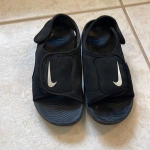 Nike Sunray sandals